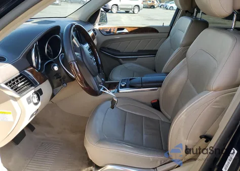 2013 Mercedes-Benz Gl 550 4Matic z USA, uszkodzony, nr VIN 4JGDF7DE5DA200978